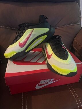 AJA Wilson Nike youth shoe Neon Yellow & fuschia Swoosh Athletic Sneakers
